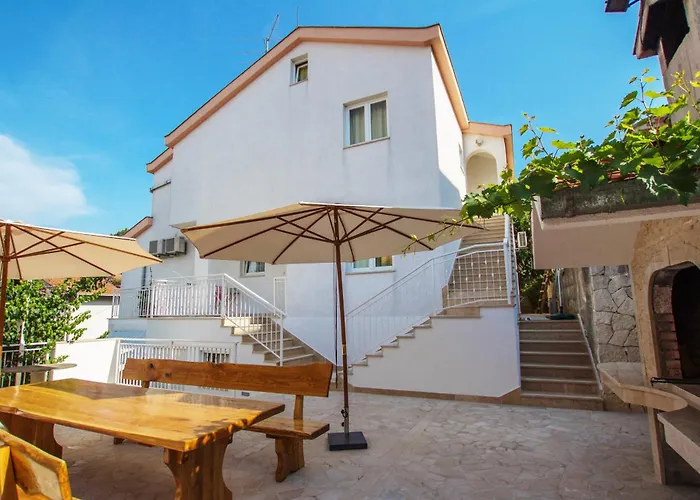 Vrlika Pensionat 3*
