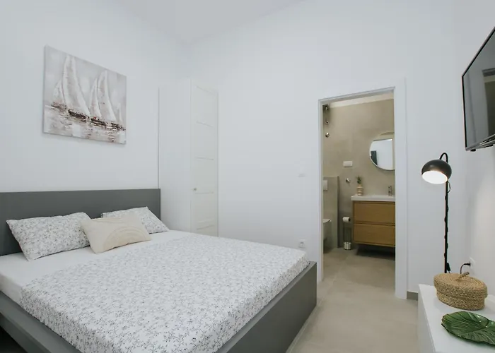 Pensionat Vrlika Trogir