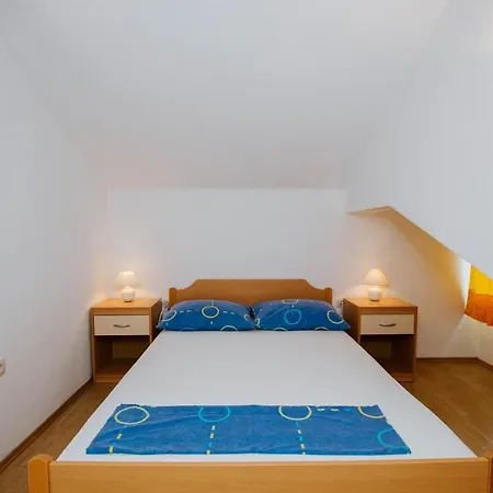 Vrlika Trogir