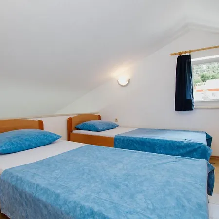 Vrlika 3* Trogir