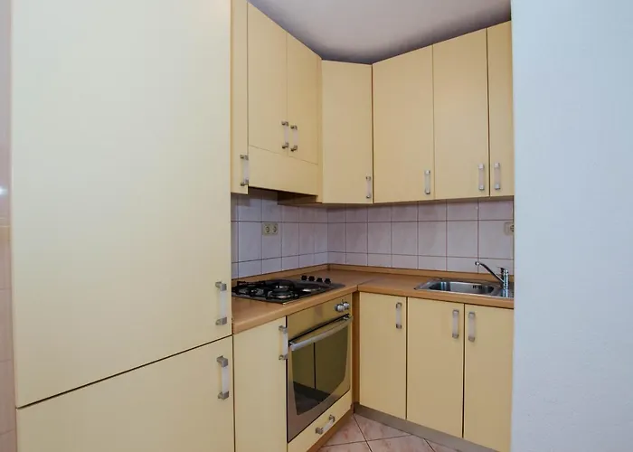 Gasthuis Vrlika 3*