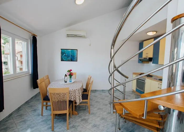 Vrlika Trogir