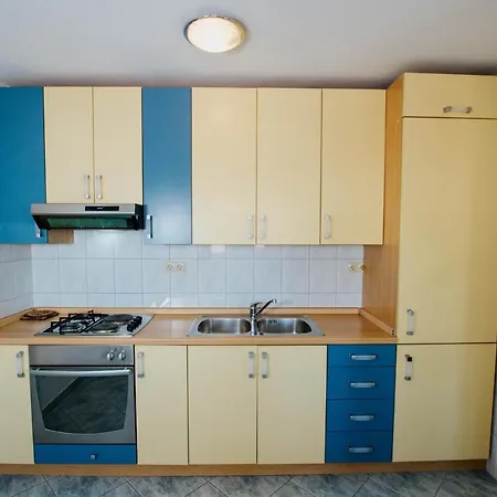 Vrlika トロギール