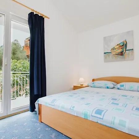 Vrlika 3* トロギール