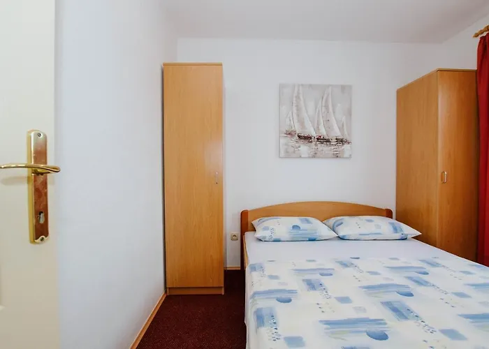 Vrlika Penzion Trogir